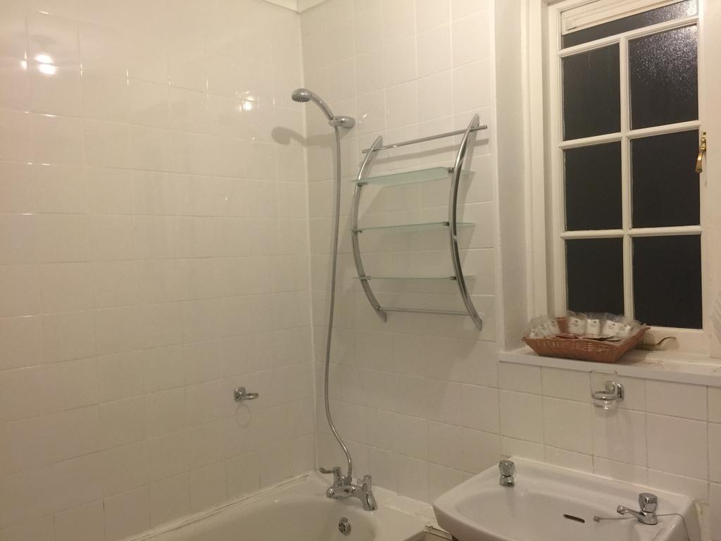 London Nice Rooms 3 Bagian luar foto